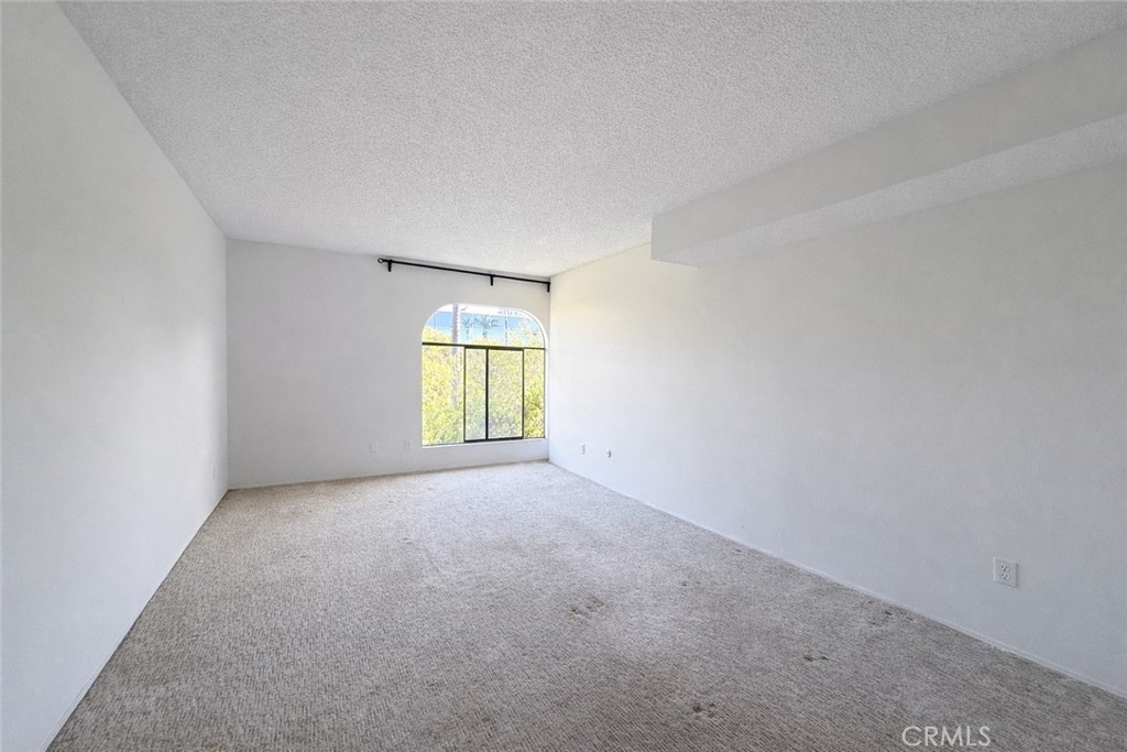 140 Walnut Avenue 4B