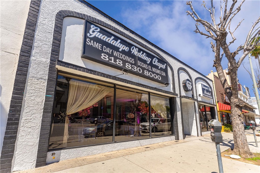6265 Van Nuys Boulevard