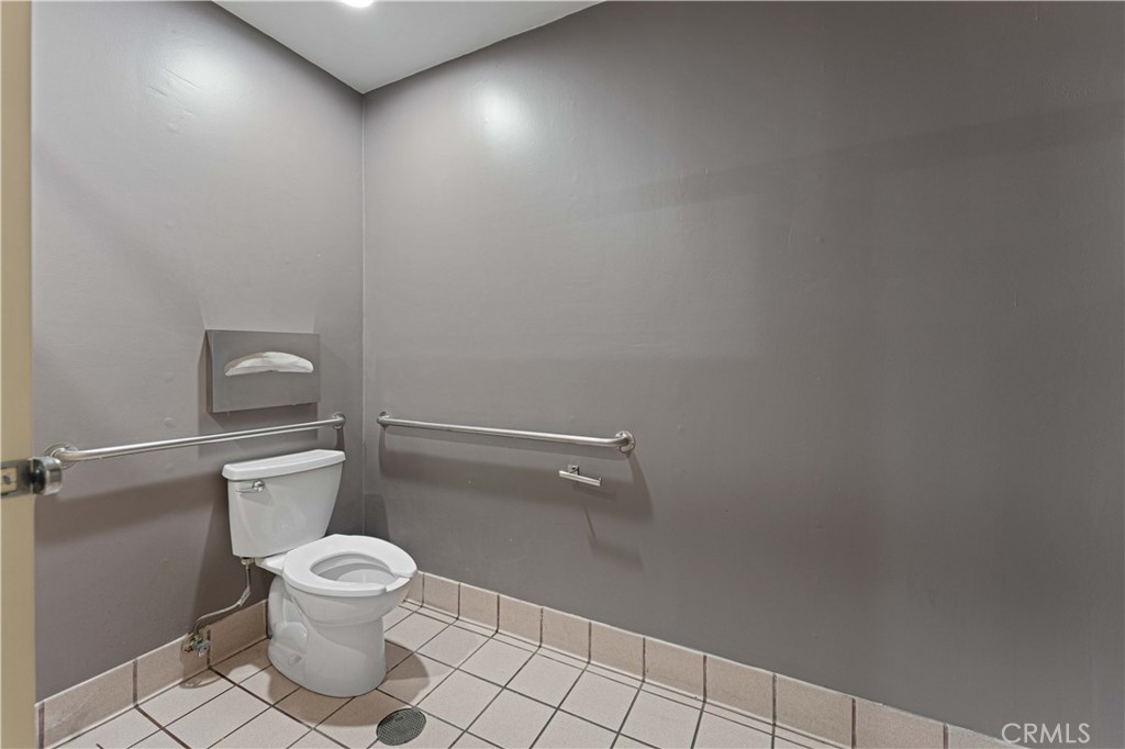 6265 Van Nuys Boulevard