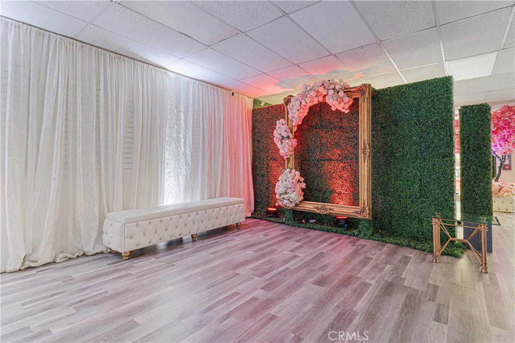 6265 Van Nuys Boulevard