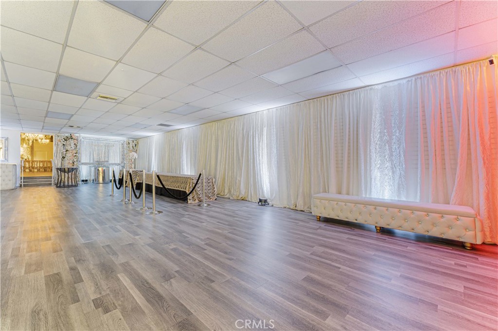 6265 Van Nuys Boulevard