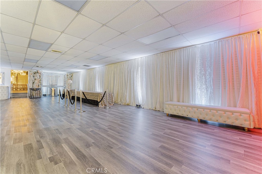6265 Van Nuys Boulevard