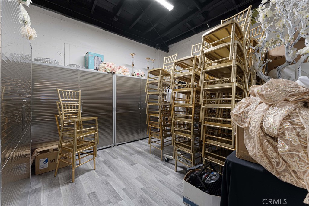 6265 Van Nuys Boulevard