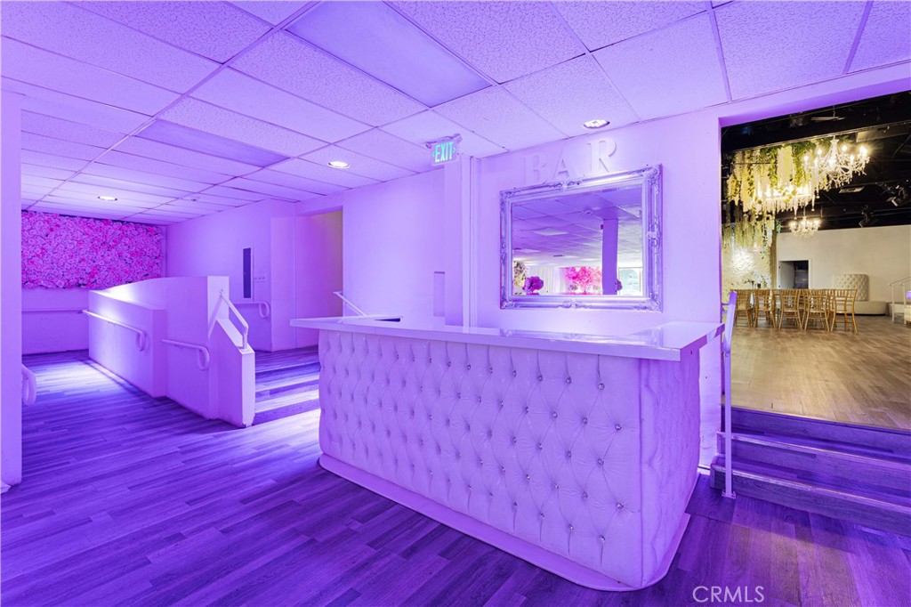 6265 Van Nuys Boulevard