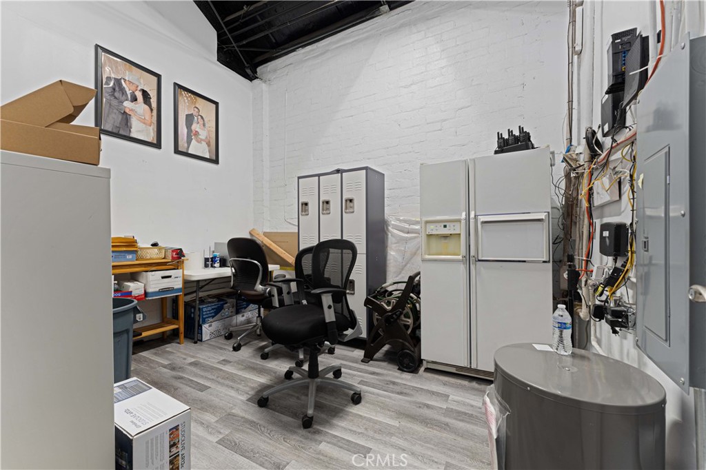 6265 Van Nuys Boulevard