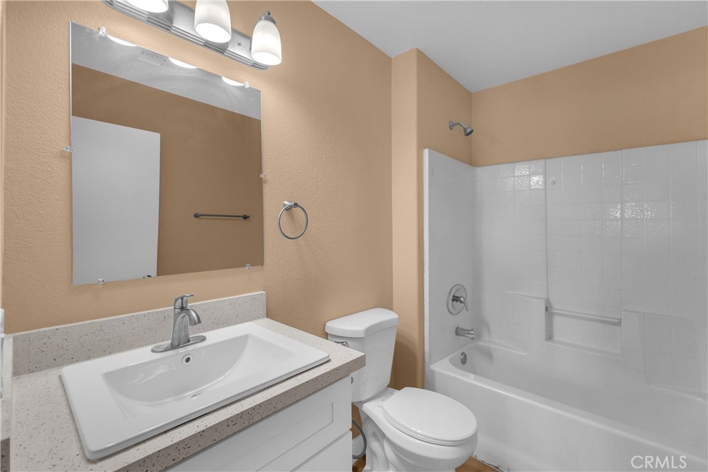 2867 Stardust Avenue