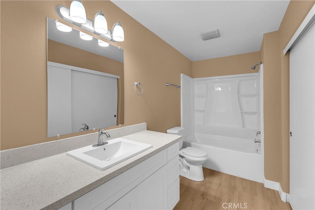 2867 Stardust Avenue