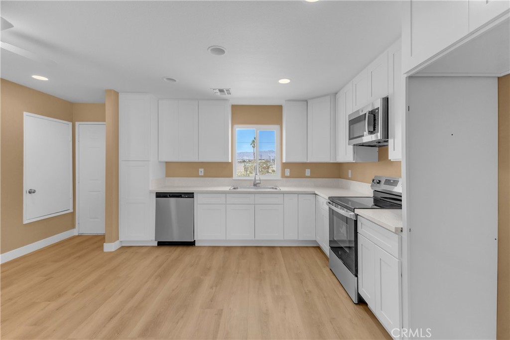 2867 Stardust Avenue