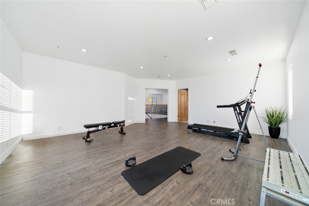 5040 E Avenue T 8