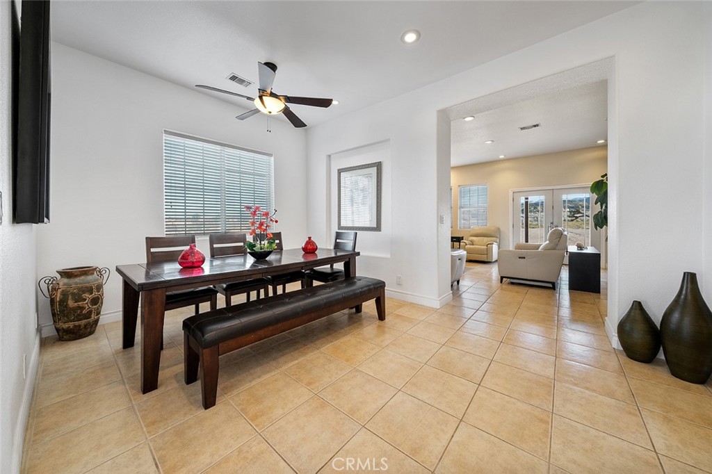 5040 E Avenue T 8