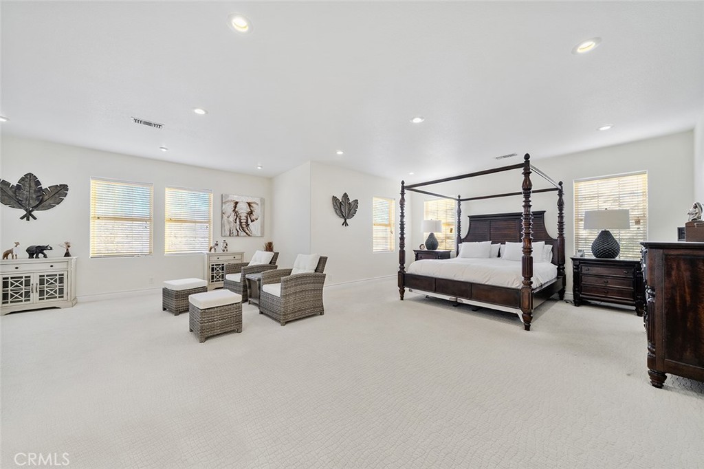 5040 E Avenue T 8