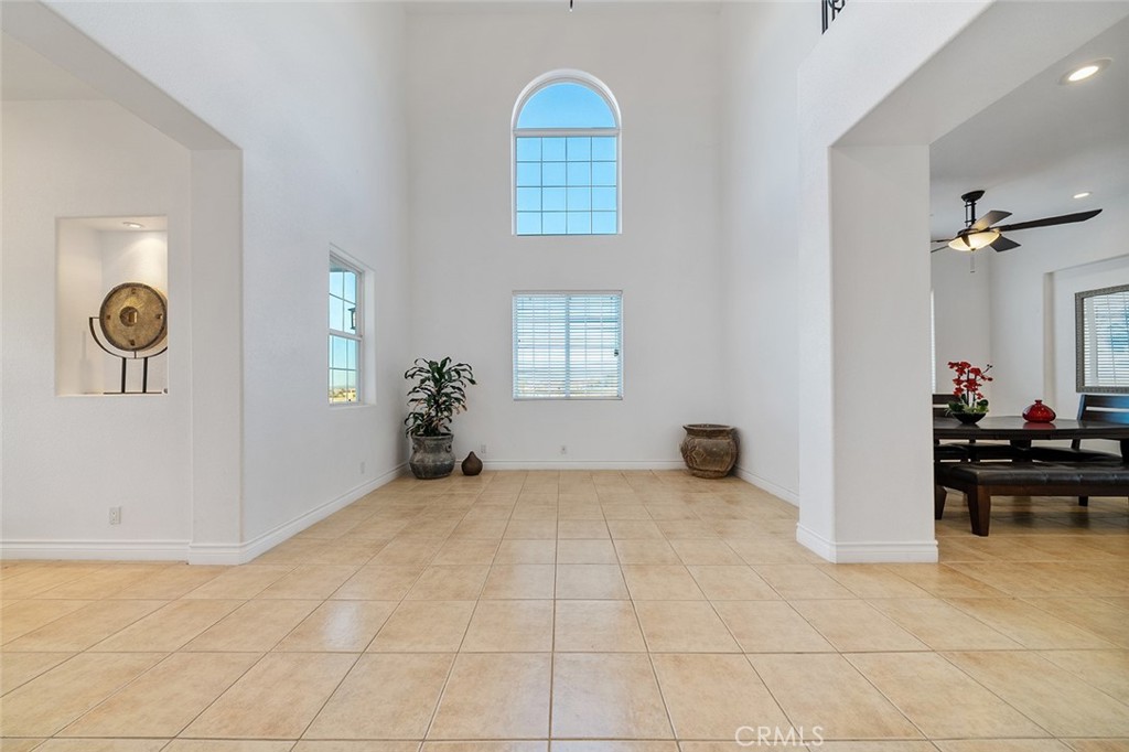 5040 E Avenue T 8