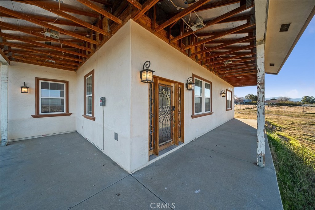 5040 E Avenue T 8