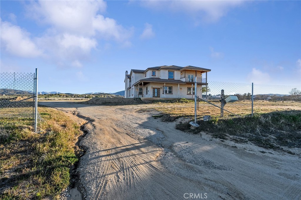 5040 E Avenue T 8