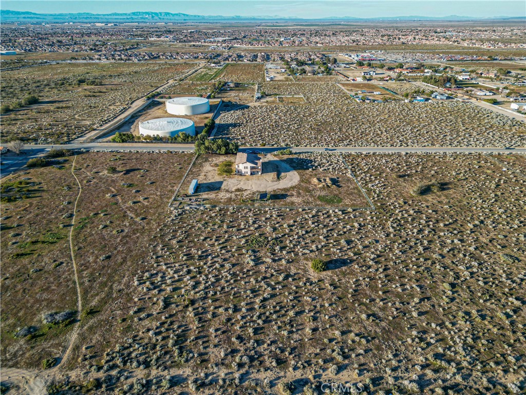 5040 E Avenue T 8
