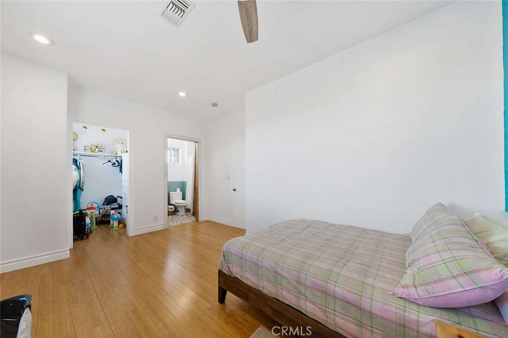 5040 E Avenue T 8