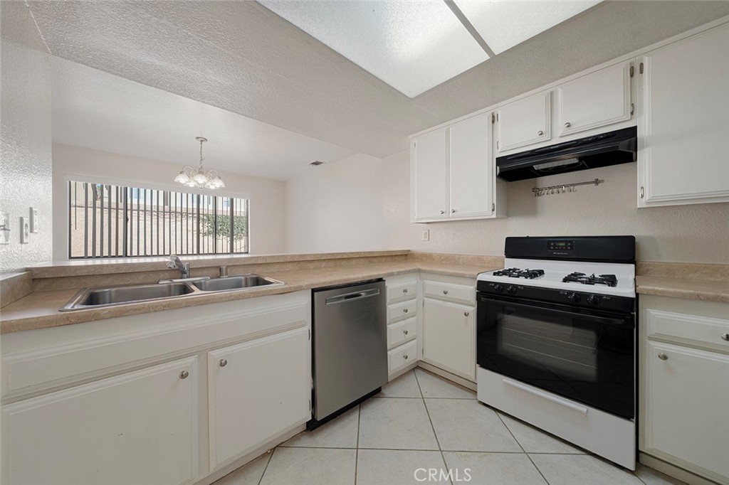 1991 Central Avenue 2