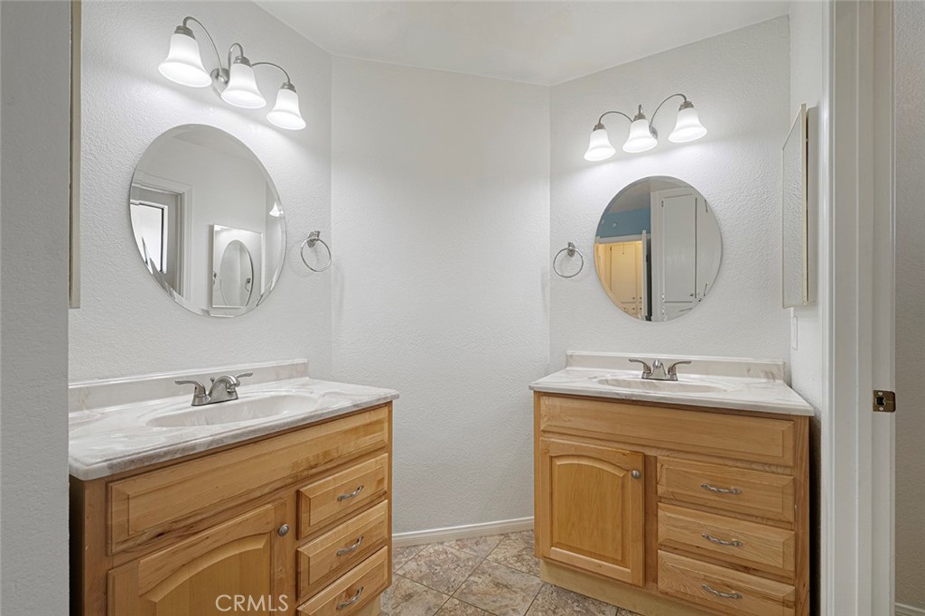 1991 Central Avenue 2