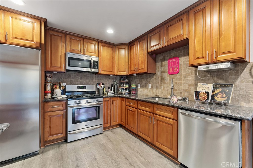 1234 N Citrus Avenue 2