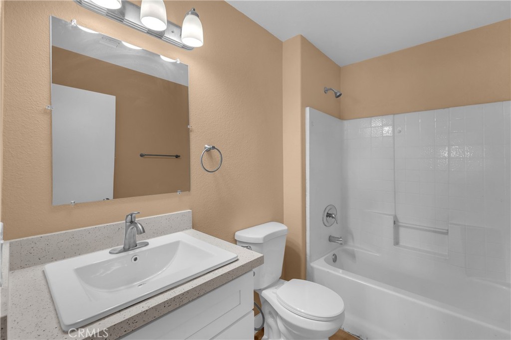 2867 Stardust Avenue