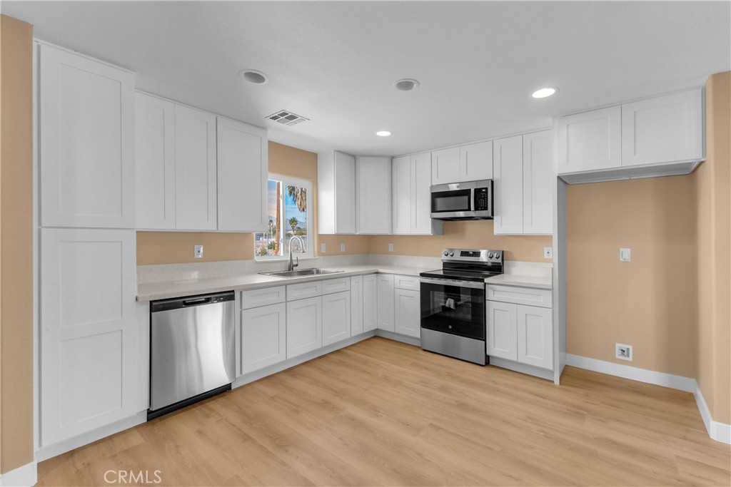 2867 Stardust Avenue