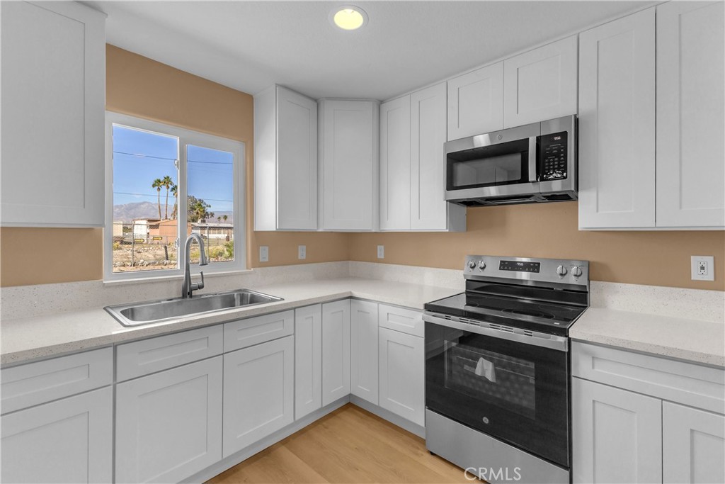 2867 Stardust Avenue