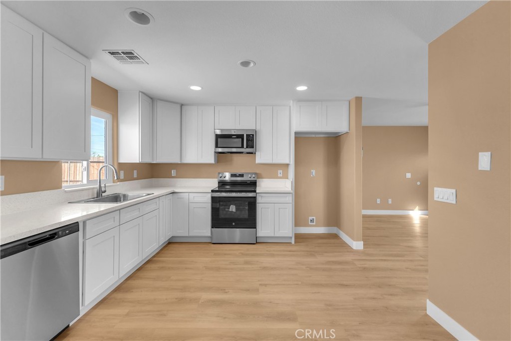 2867 Stardust Avenue