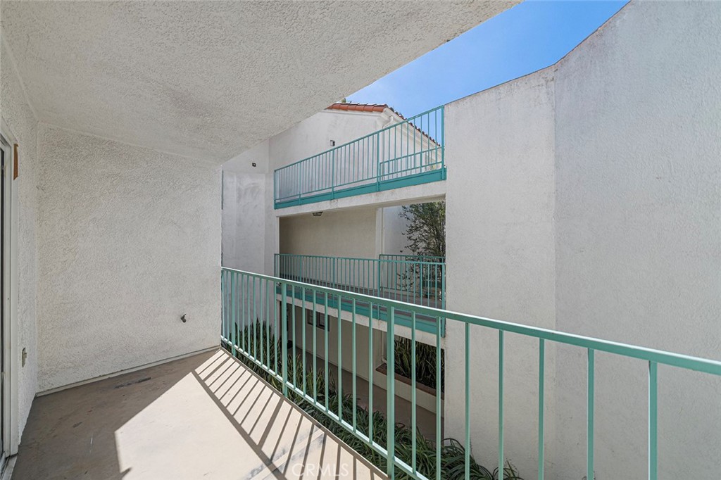 1335 Newport Avenue 209