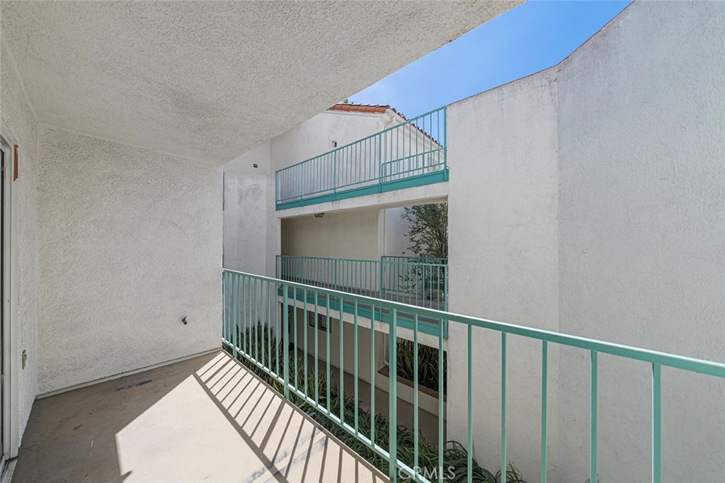 1335 Newport Avenue 209