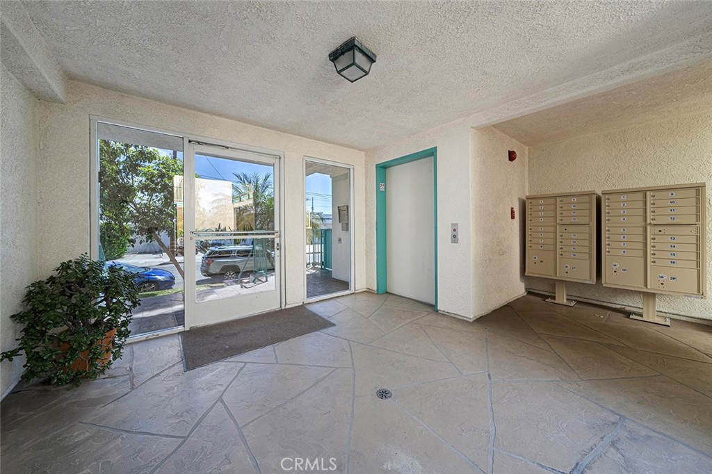 1335 Newport Avenue 209