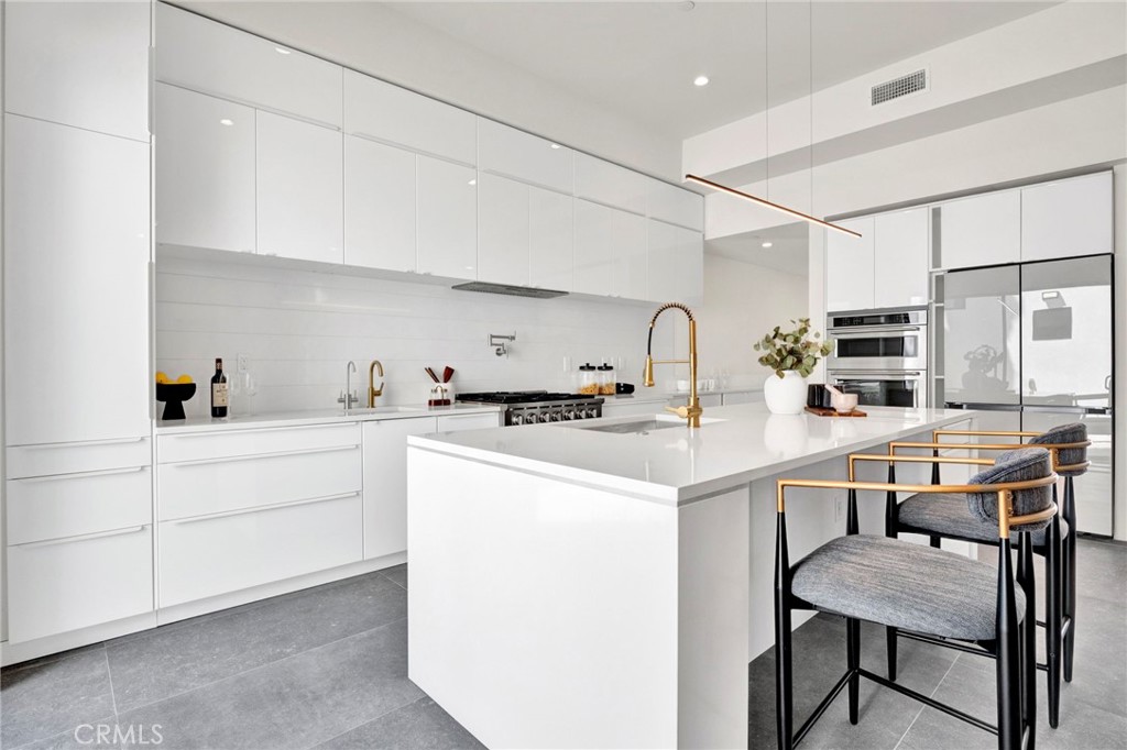 325 W Grandview Avenue