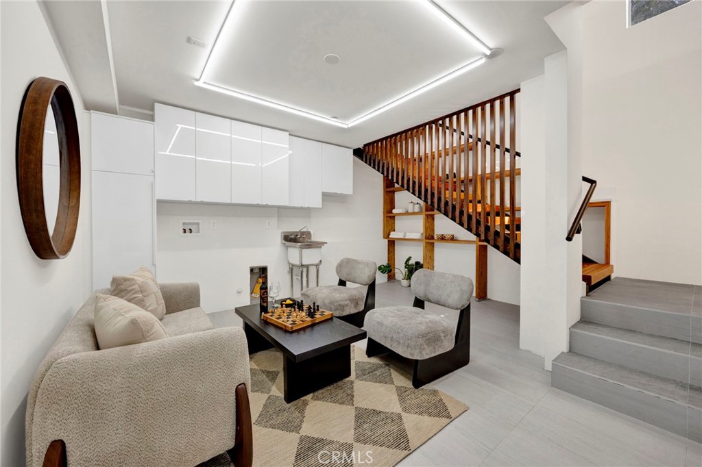 325 W Grandview Avenue