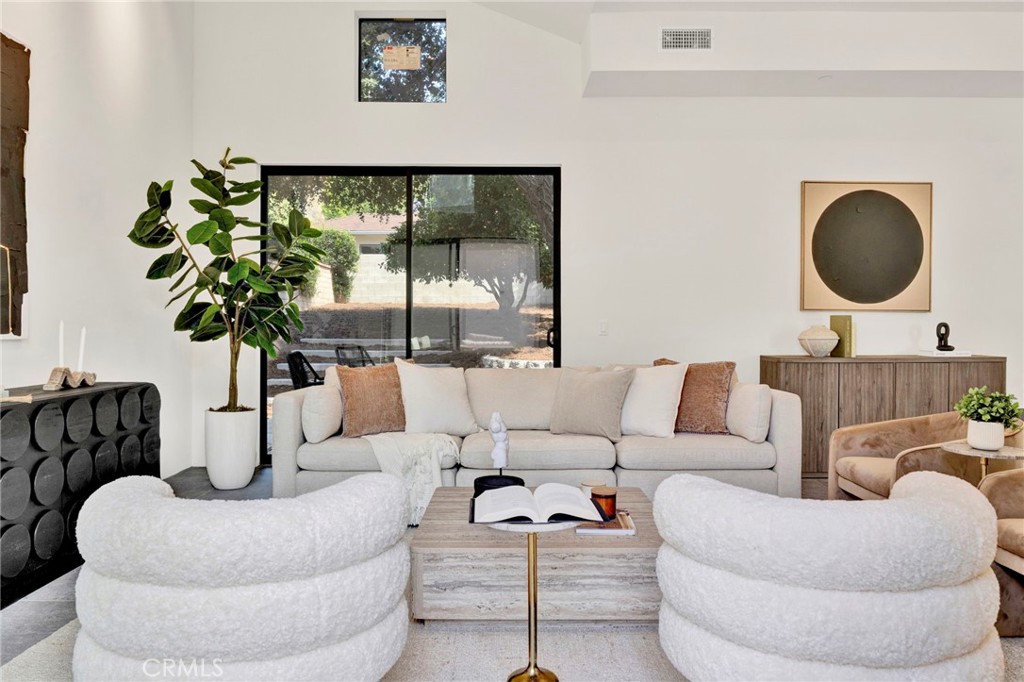 325 W Grandview Avenue