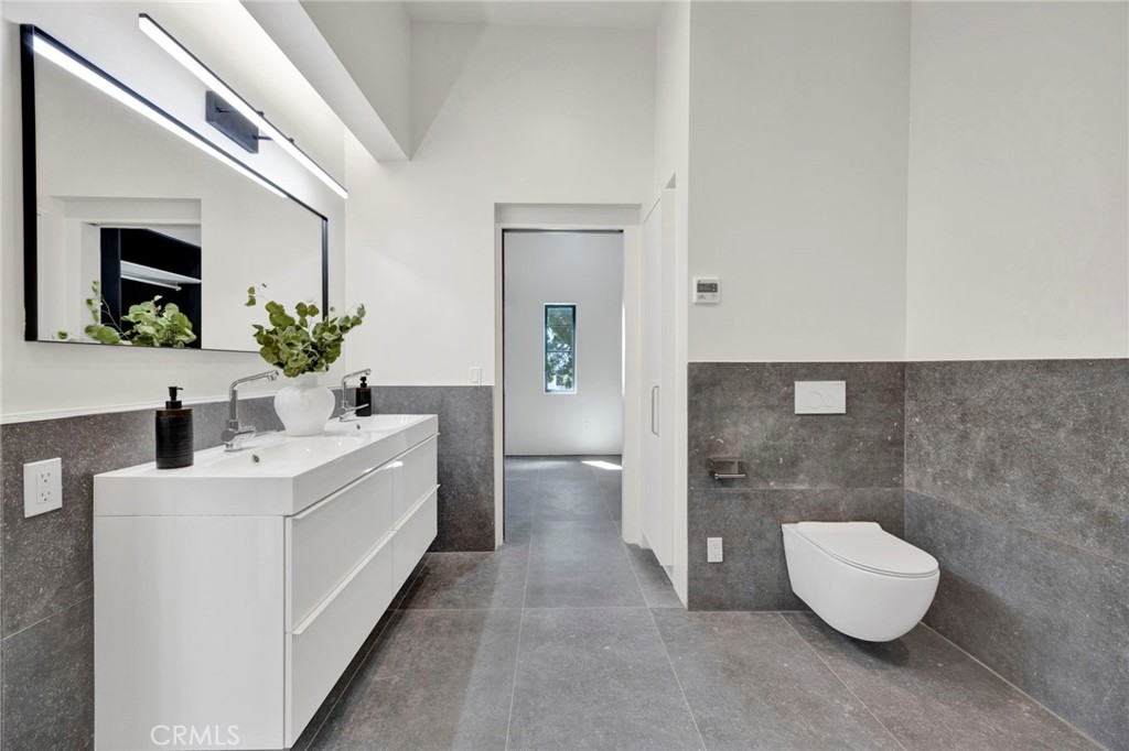 325 W Grandview Avenue