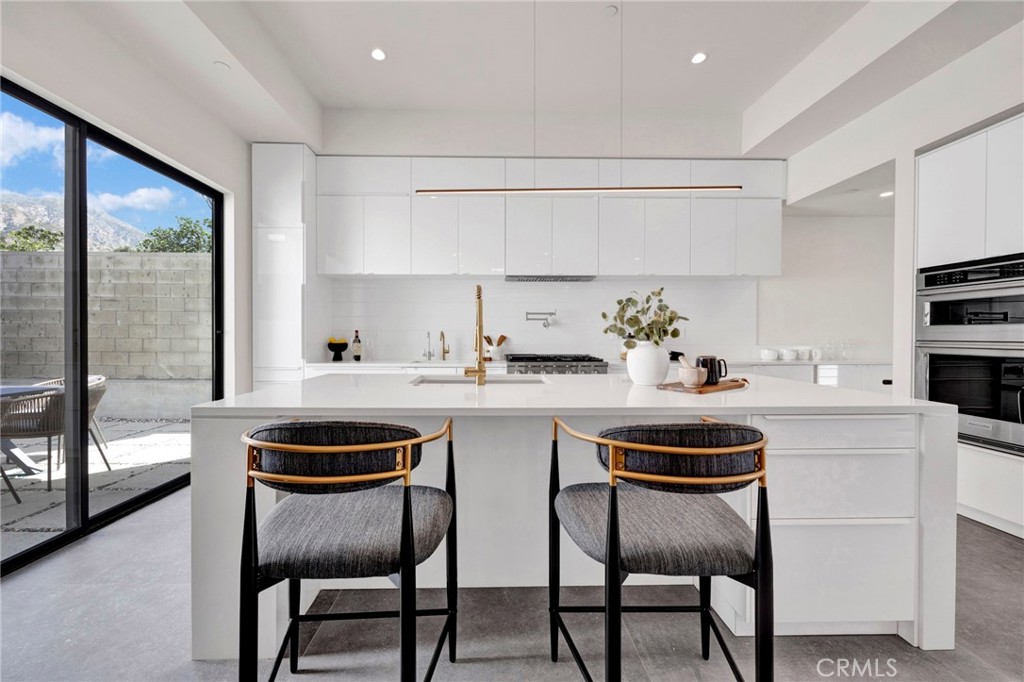 325 W Grandview Avenue