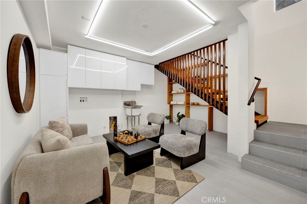 325 W Grandview Avenue