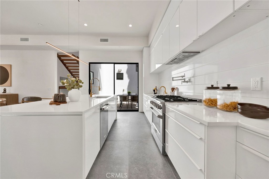 325 W Grandview Avenue