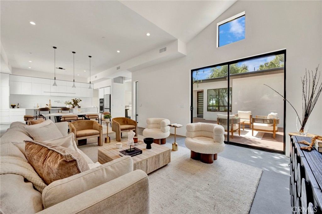 325 W Grandview Avenue