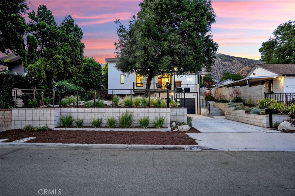 325 W Grandview Avenue