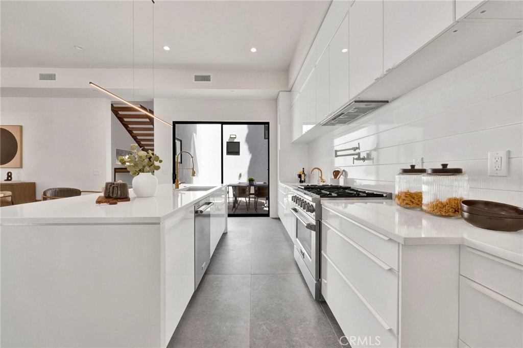 325 W Grandview Avenue