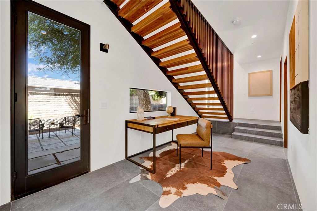 325 W Grandview Avenue