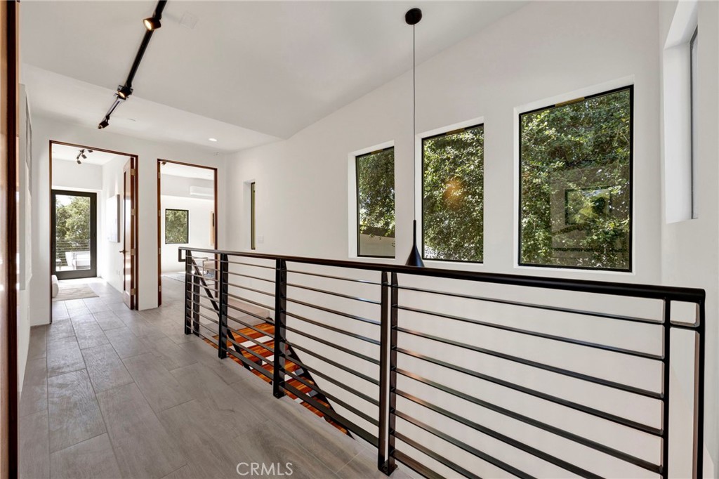 325 W Grandview Avenue