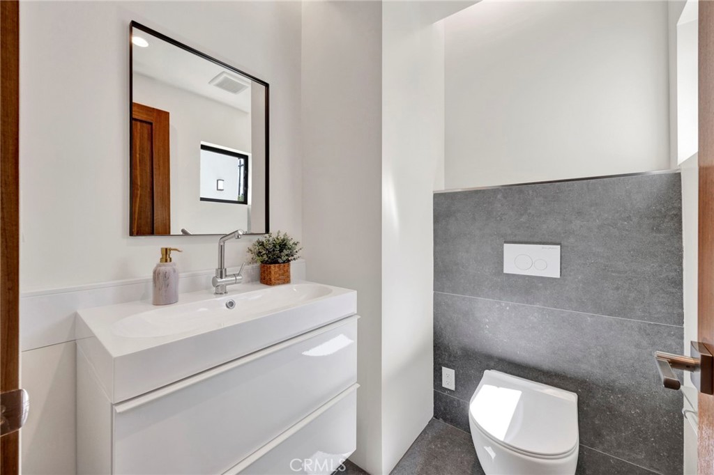 325 W Grandview Avenue