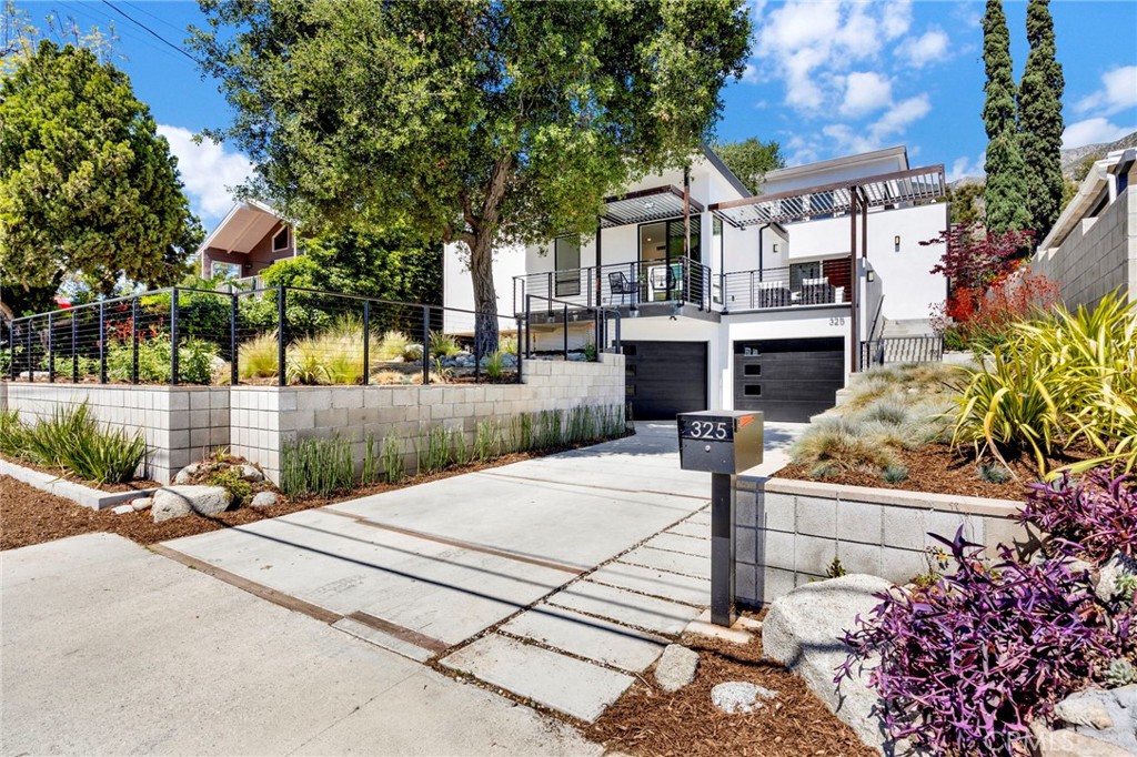 325 W Grandview Avenue