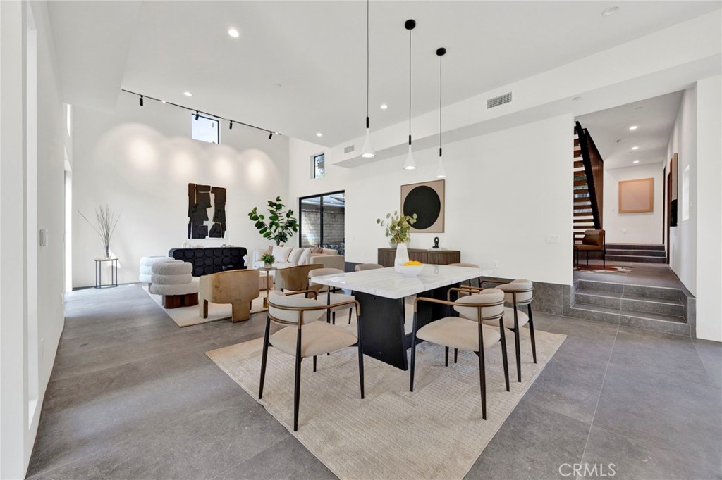 325 W Grandview Avenue