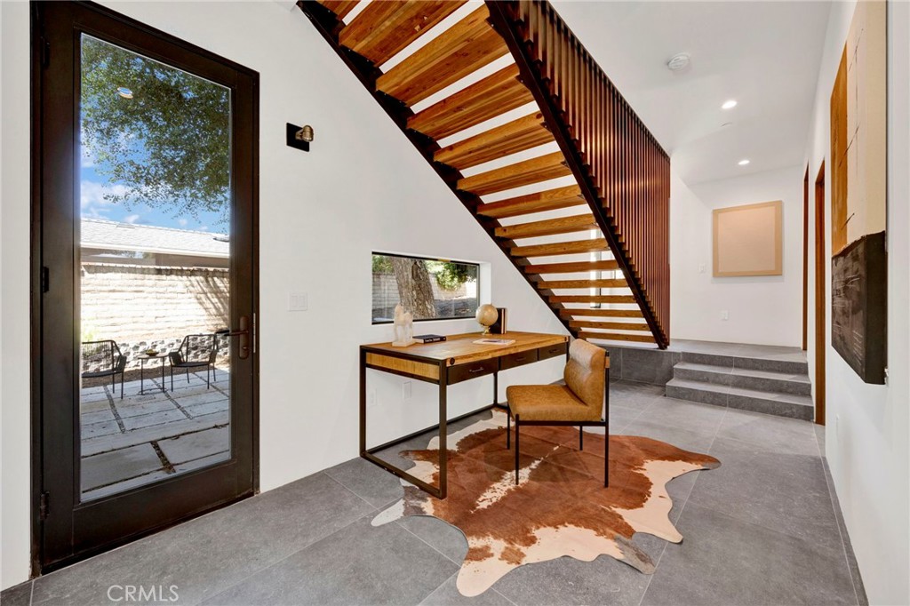 325 W Grandview Avenue