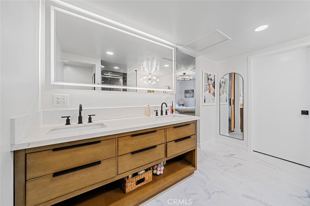 726 E Sierra Madre Avenue