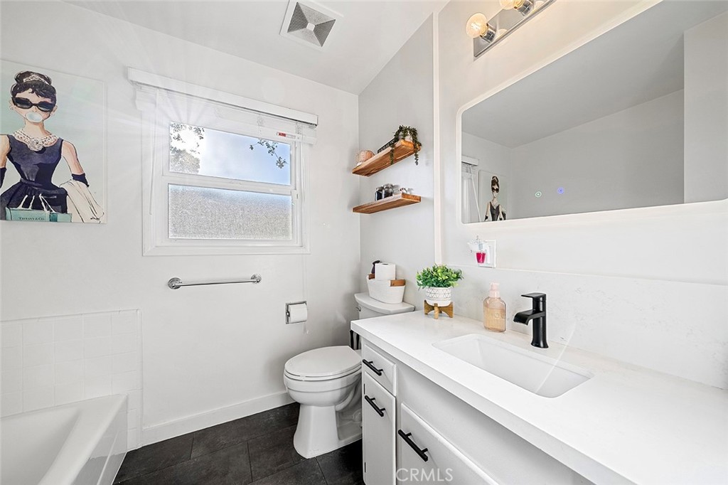 726 E Sierra Madre Avenue