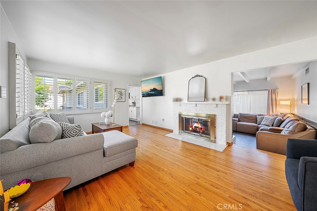 726 E Sierra Madre Avenue