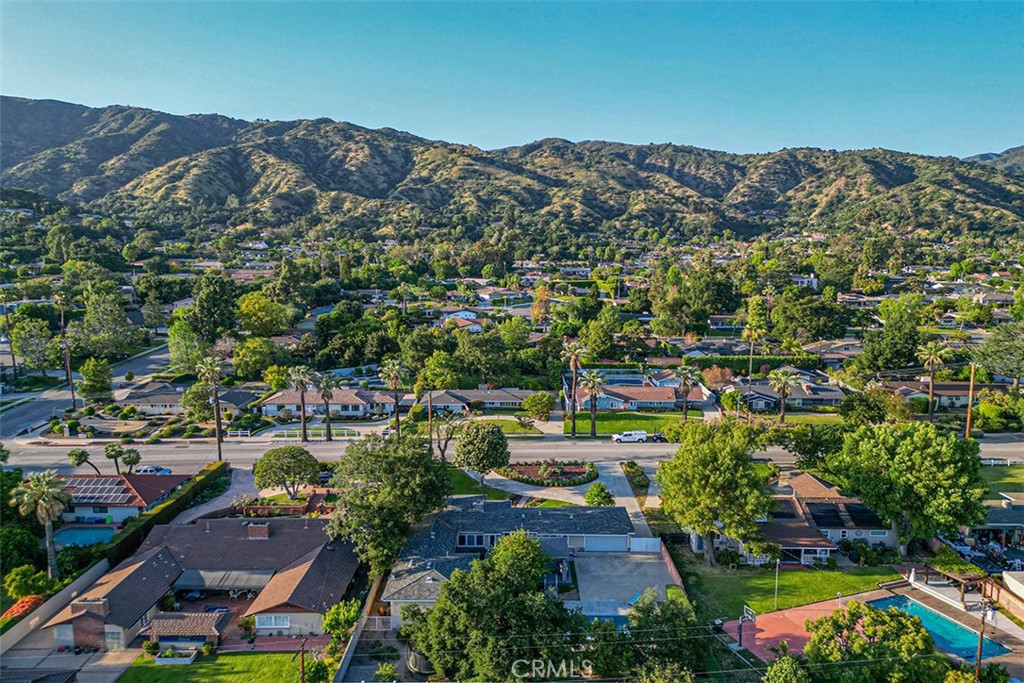 726 E Sierra Madre Avenue